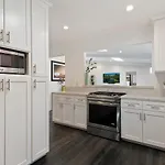 Lovely North Hollywood House Near Universal